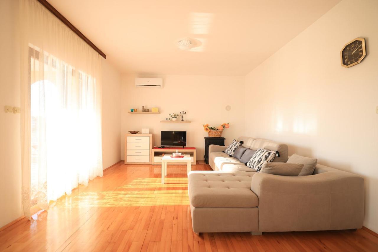Apartments Ana 돈제페트레케인 외부 사진