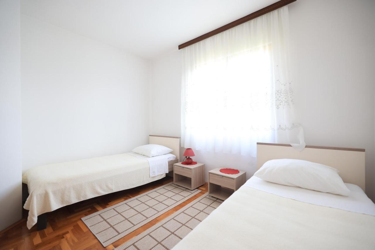Apartments Ana 돈제페트레케인 외부 사진
